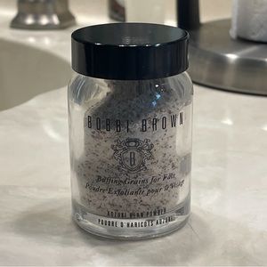 Bobbi Brown buffing grains